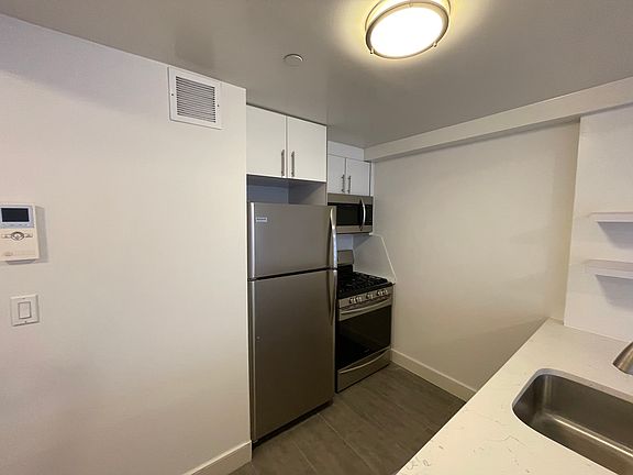 3rd image of 44 E 132nd St #3B