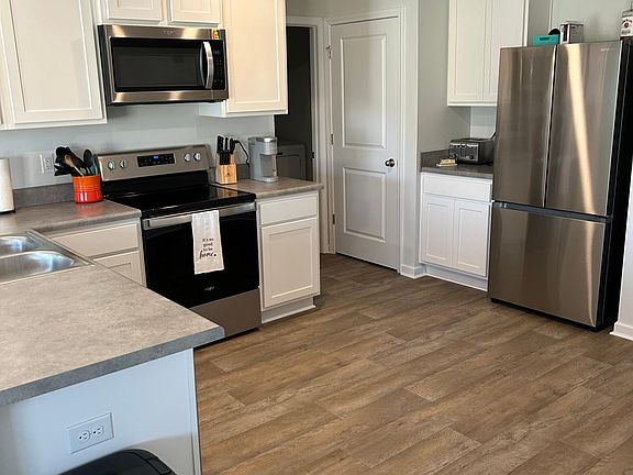 2nd image of 1848 Fox Trace Cir