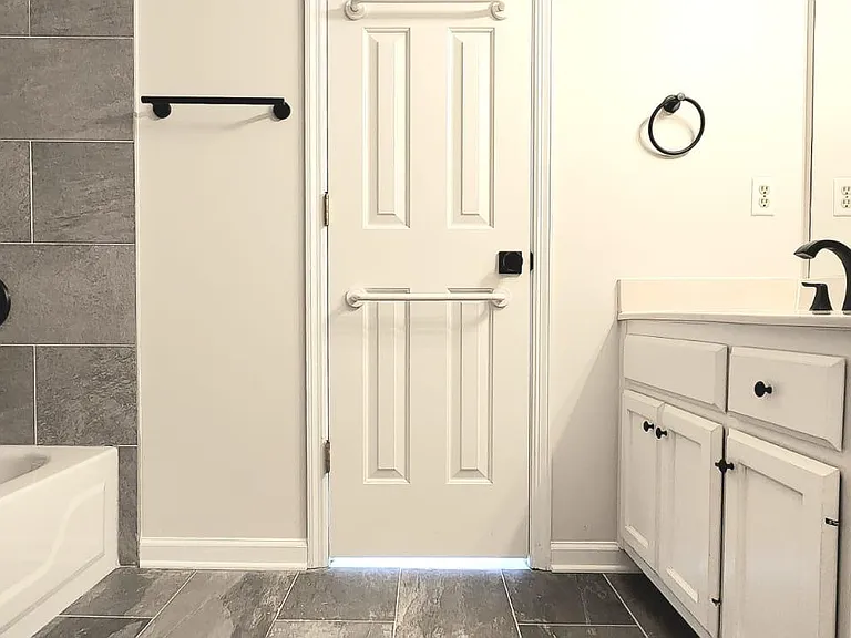 11165 Wilshire Chase Dr — Photo 33