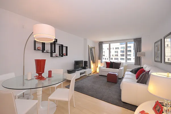Sold by Evans Real Estate | media 3