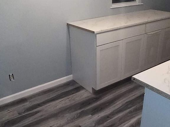 5th image of 207 Hudson Ave #A