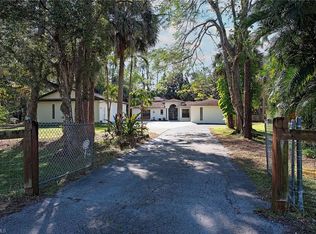 5530 Palmetto Woods Dr, Naples, FL 34119