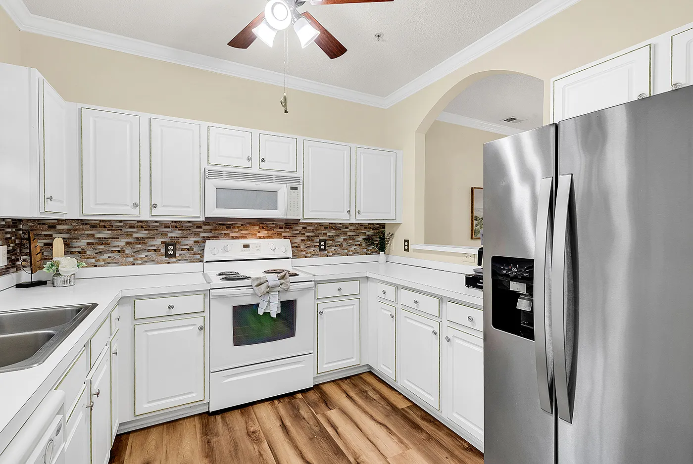 6015 Catalina Drive - 1 — Photo 2
