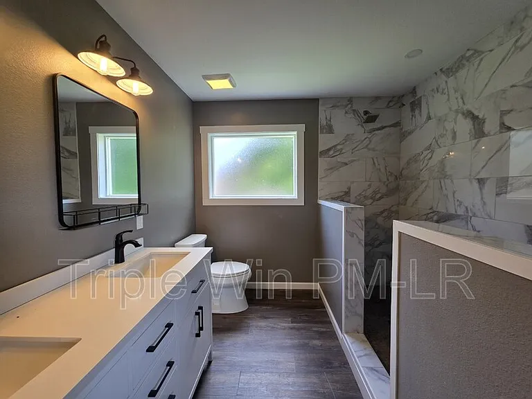 1908 E Lakeview — Photo 16