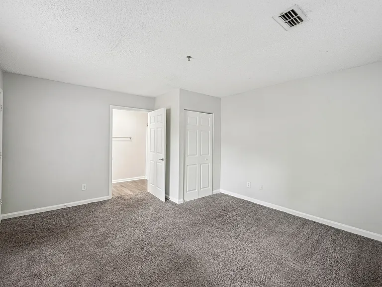 The Flats at 1500 — Photo 47