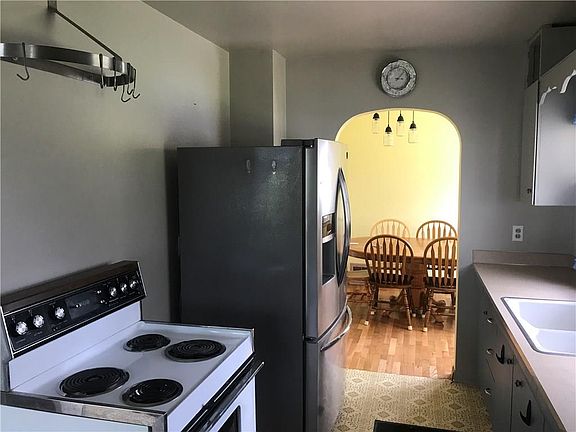 2nd image of 1017 Wyoming Ave