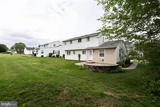 410 Woodlawn Ave — Photo 25