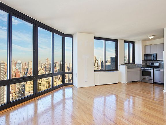 4th image of 304 E 65th St APT 33A