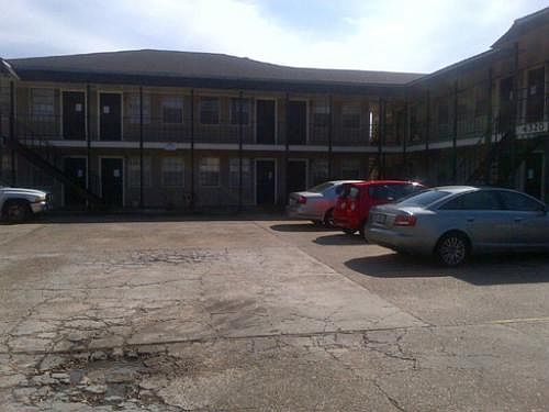 1st image of 4320 Belvedere St APT 11