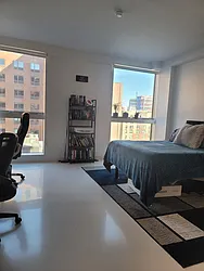 Rented by R New York