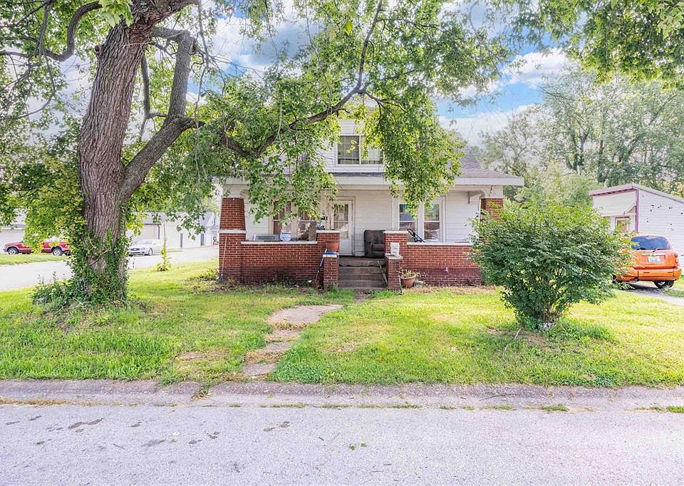 1st image of 2701 Allen St