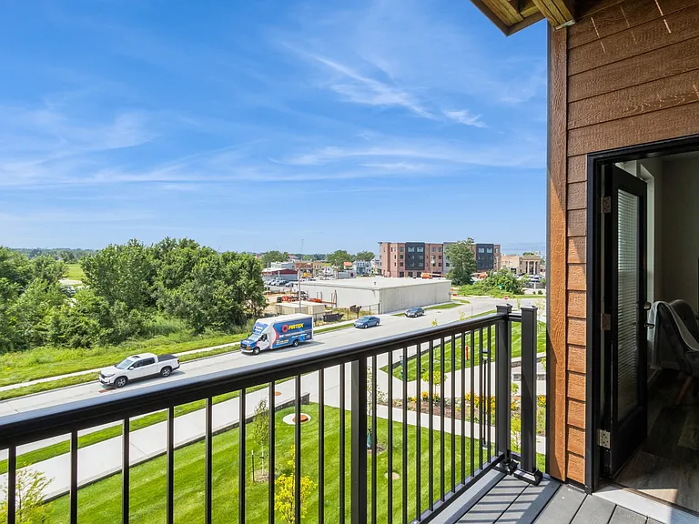 NewBo Lofts — Photo 32