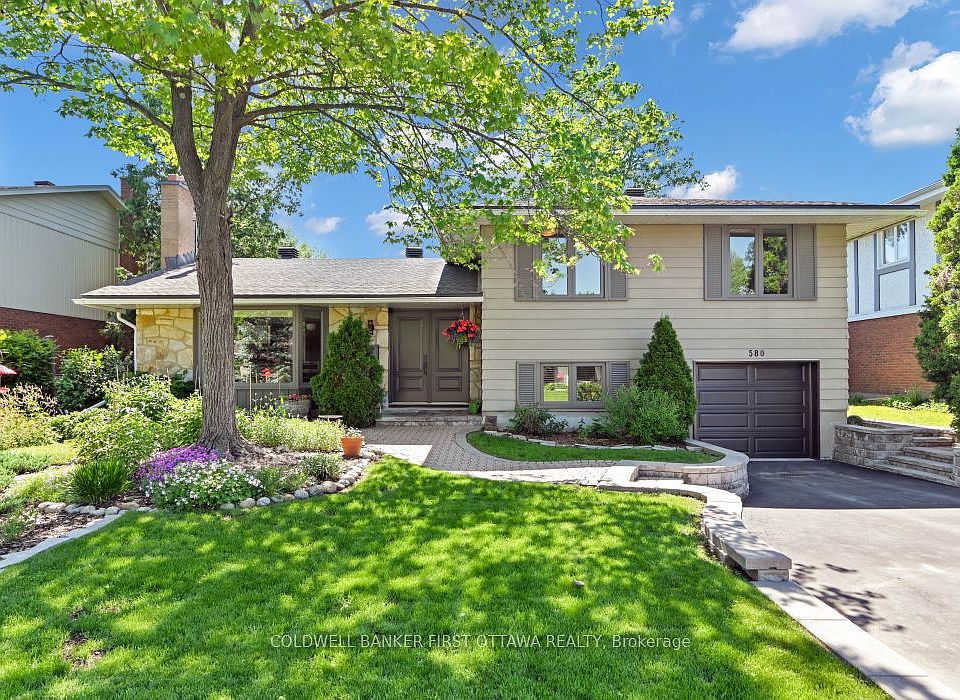 1st image of 580 Duff Cres
