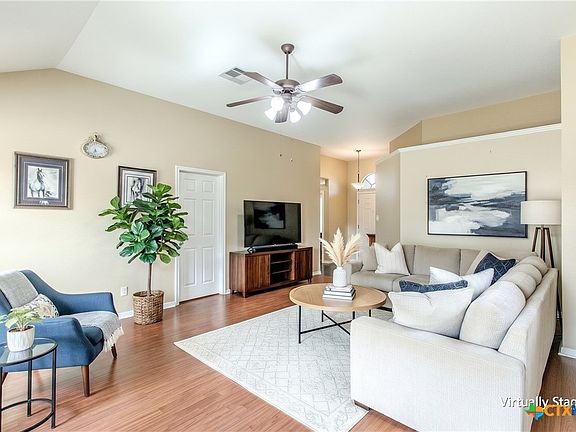 3rd image of 1618 Bent Oak Dr