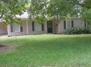 609 Francis Dr, Belzoni, MS 39038