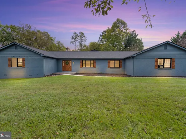 492 Ella Dr, Shepherdstown, WV 25443