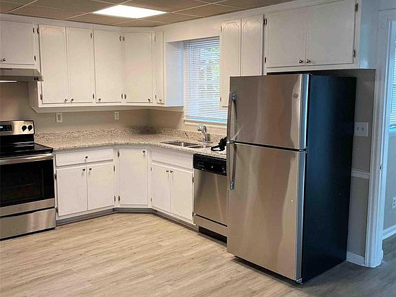5th image of 2145 Meadowlane Dr