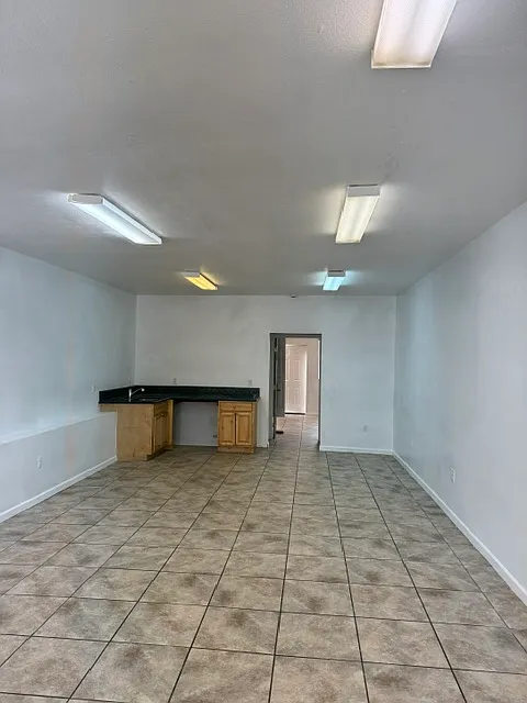 1 bed, 700 sqft, $1,950 — Photo 4