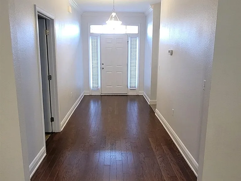 6057 Andhurst Dr — Photo 2