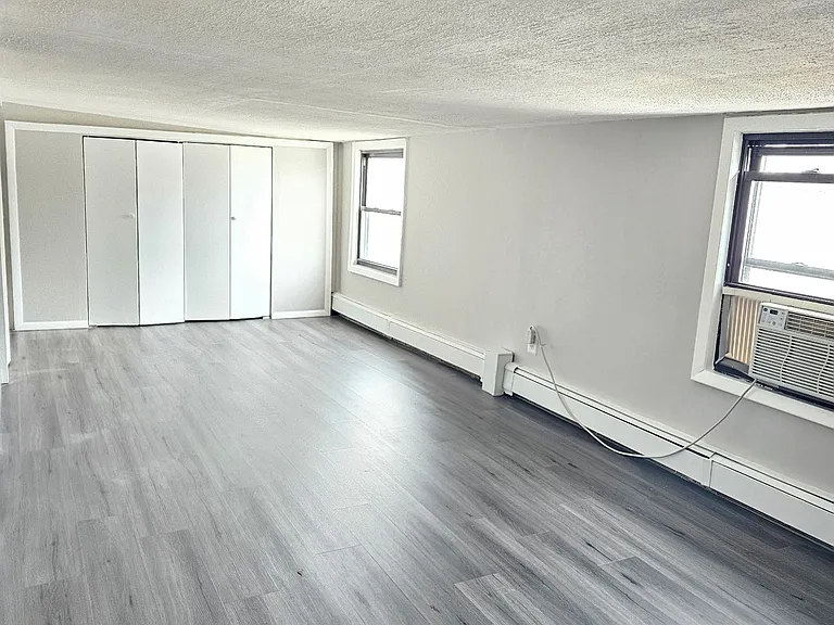 127 Hiawatha Blvd — Photo 12