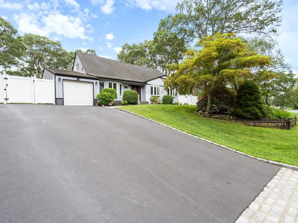 10 Orchid Drive, Port Jefferson Station, NY 11776