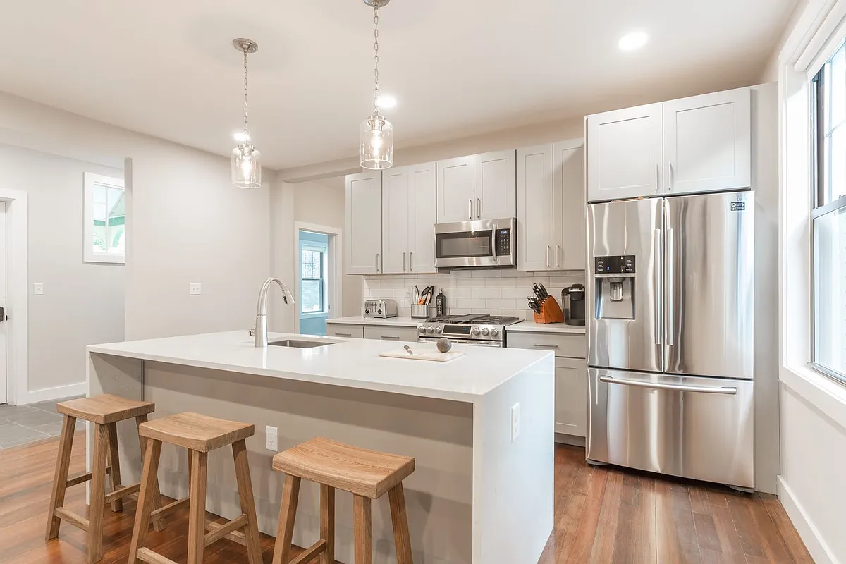 Building Photo - 60 Beech Glen St #1