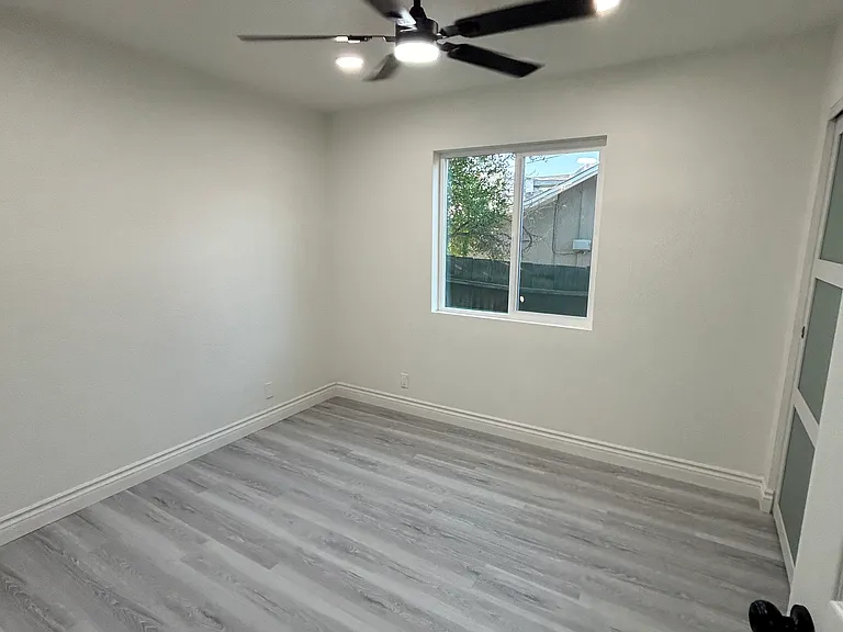 1819 Harding St — Photo 14