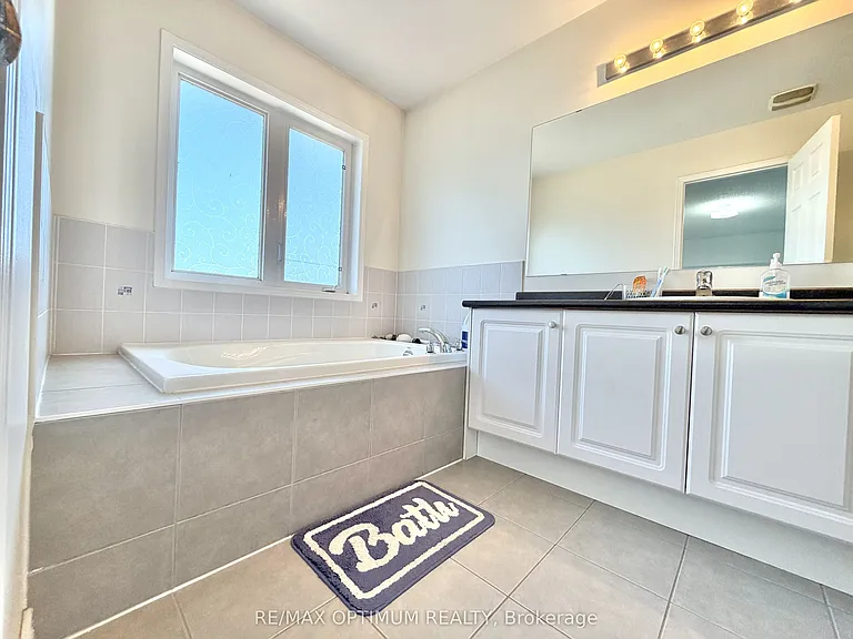 7 Barnham St — Photo 16