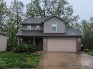7 Amazon Dr, Columbia, MO 65202