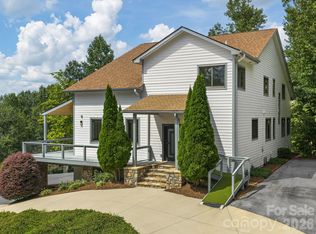 248 Wisdom Cove Rd, Flat Rock, NC 28731