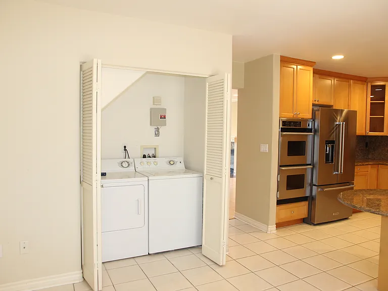 11871 Iowa Ave #104 — Photo 14