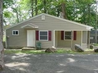 207B Nariticong Ave, Hopatcong, NJ 07843