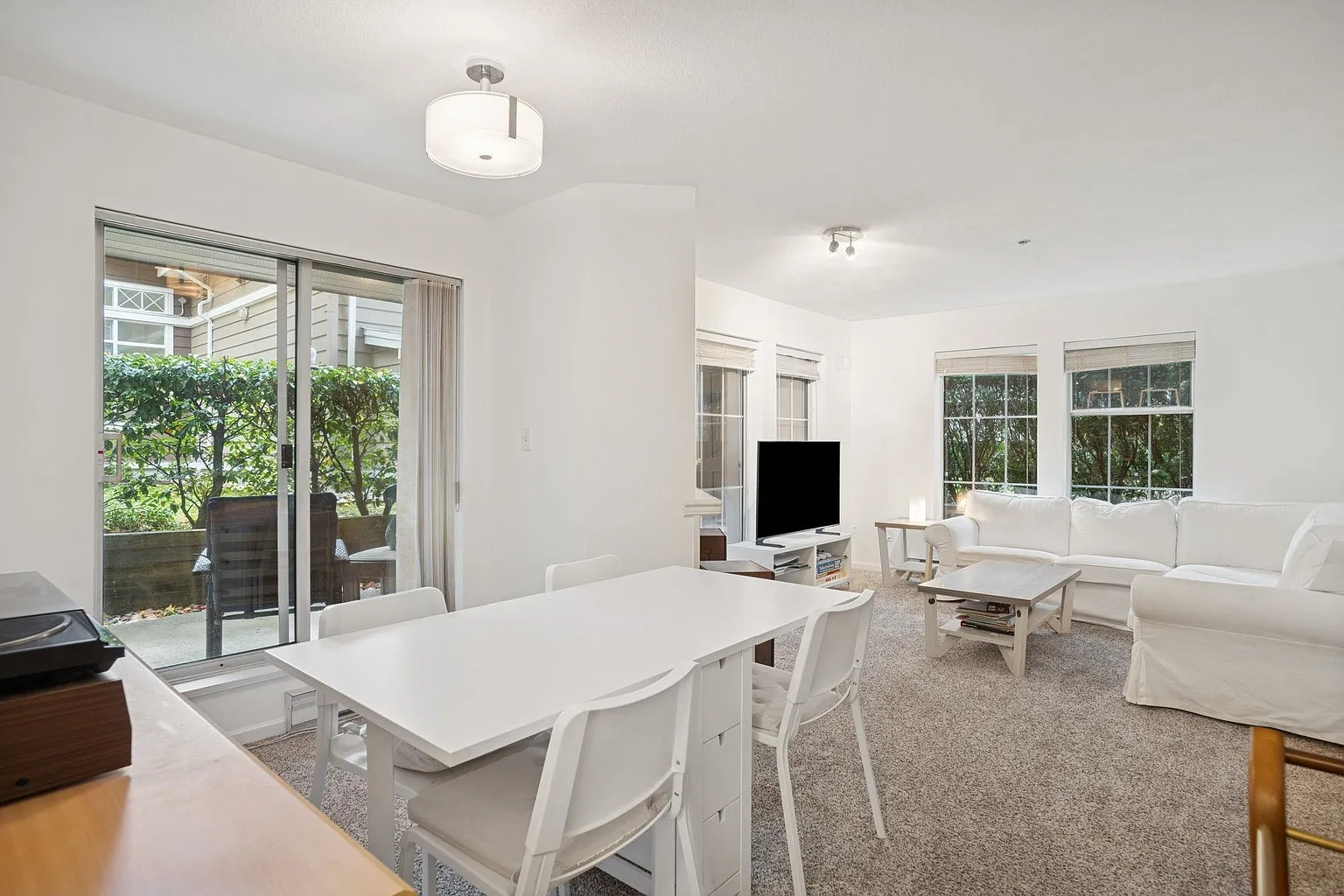 1199 Westwood St #102 photo 1