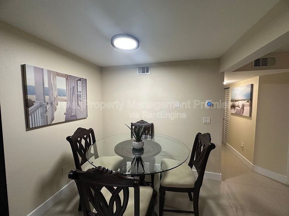 1st image of 9491 Palm Cir S APT 202