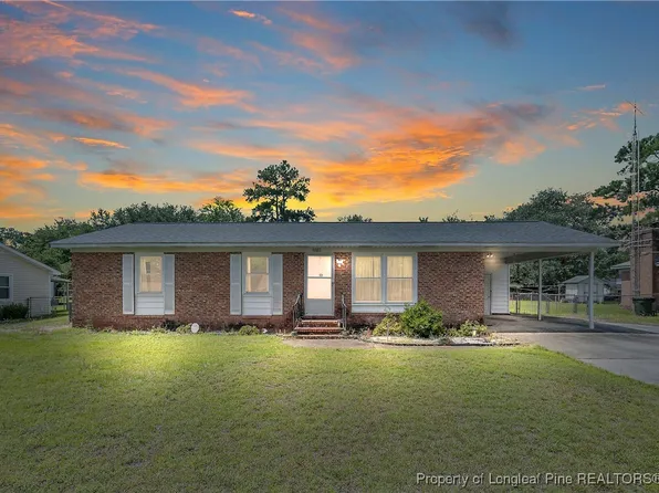 3316 Forest Lake Dr, Hope Mills, NC 28348