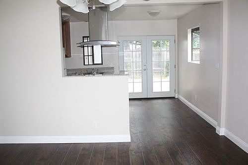 3rd image of 2061 W 222nd St