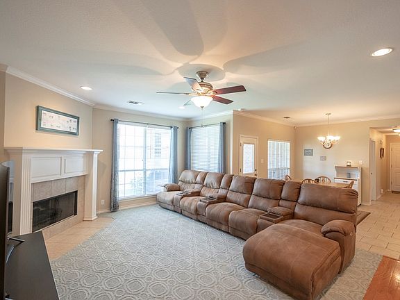 3rd image of 5701 Carmel Ct