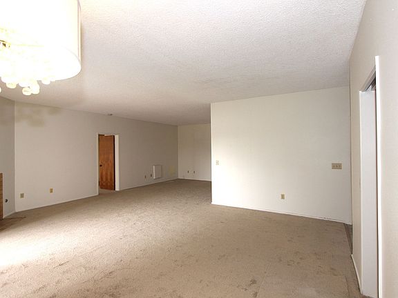 4th image of 707 Orange Ave #E2