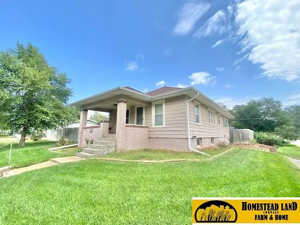 1202 A St, Fairbury, NE 68352