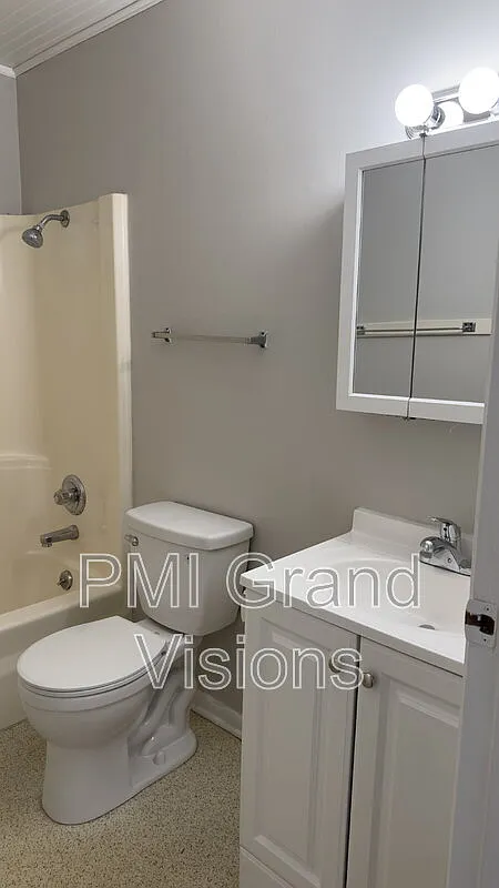 24 Buchanan Ct Unit 18 photo 1