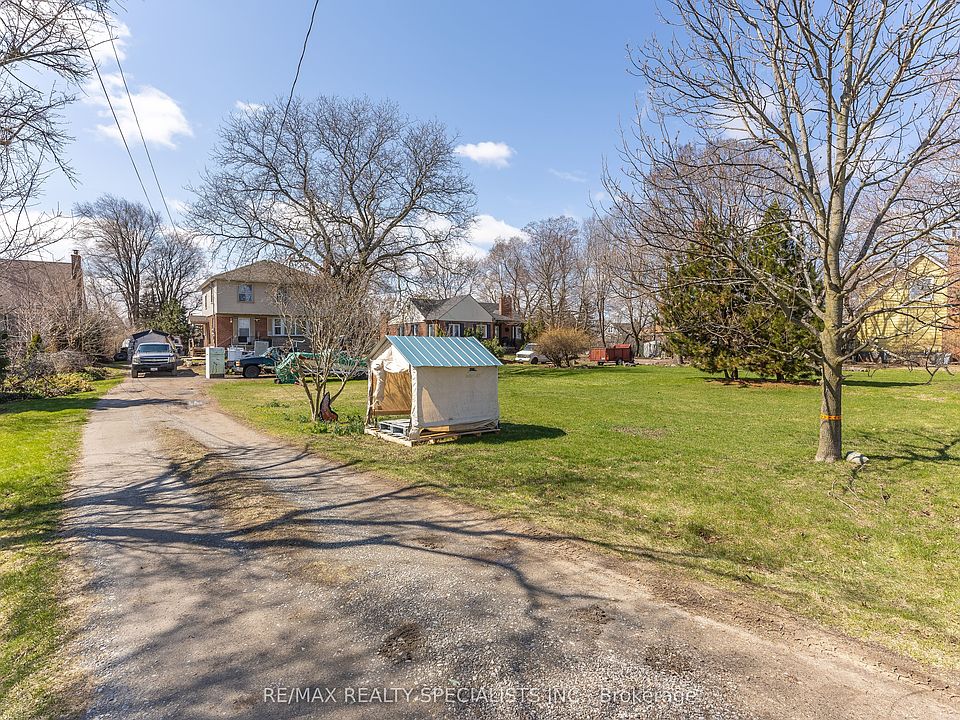 1st image of 970 Concession St
