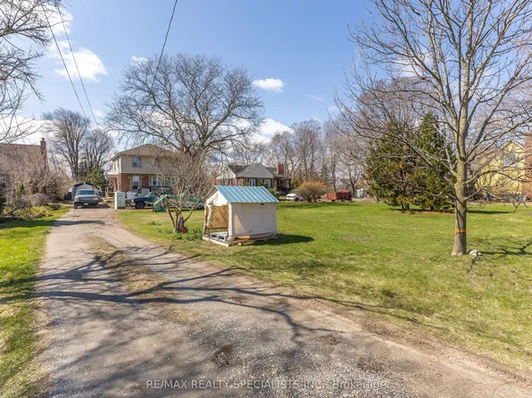 970 Concession St, Hamilton, ON L8T 1A1