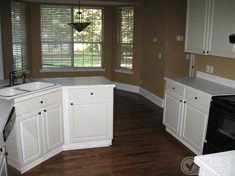 4th image of 455 Frances Dr