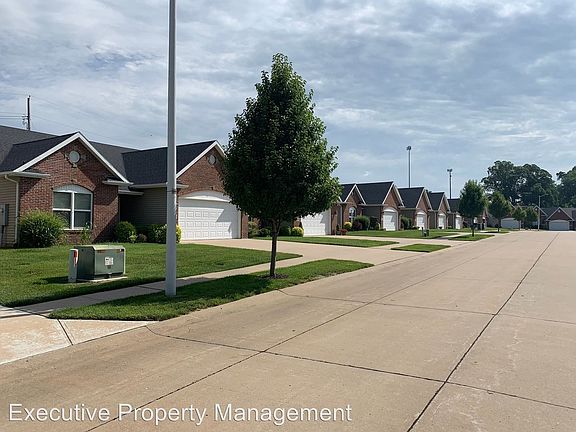 2nd image of 3140 Park Place Dr