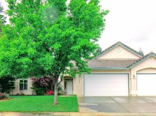 986 Albion Ave, Redding, CA 96003