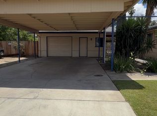 2038 E Ashlan Ave, Fresno, CA 93726