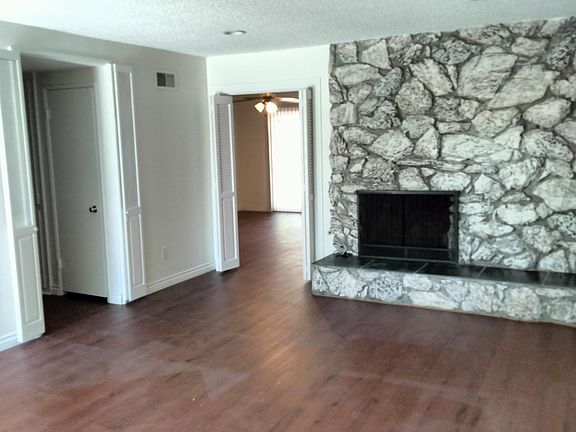 2nd image of 821 E Longden Ave