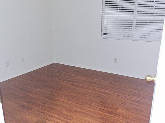 5th image of 15631 Lasselle St APT 57