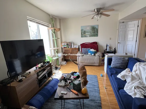 434 Franklin St #2, Cambridge, MA 02139