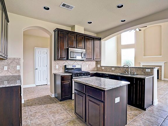 3rd image of 2407 Black Canyon Ln